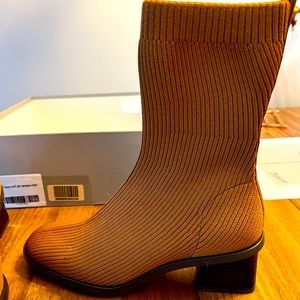 Everlane The High-Ankle Glove Boot in ReKnit in Toffee